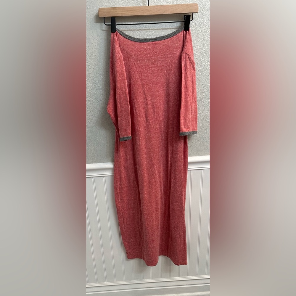 ⚡️(3/15).LuLa Roe 3/4 sleeve dress. (Julia) Size large.  Heather red with gray.